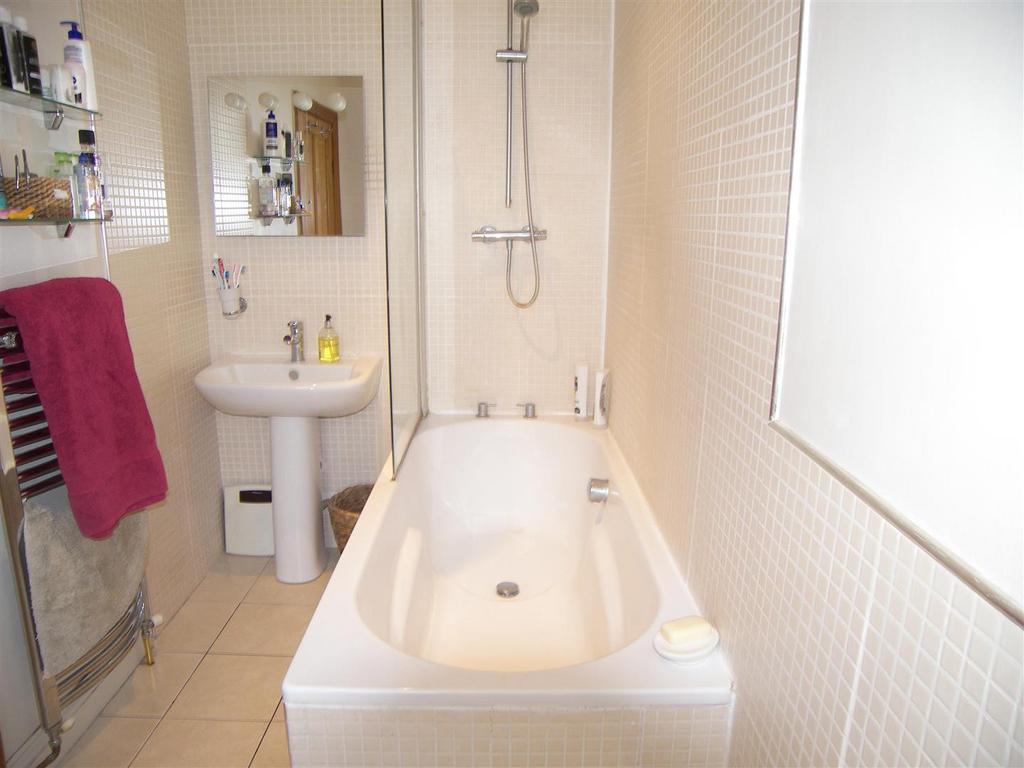 Bathroom.JPG