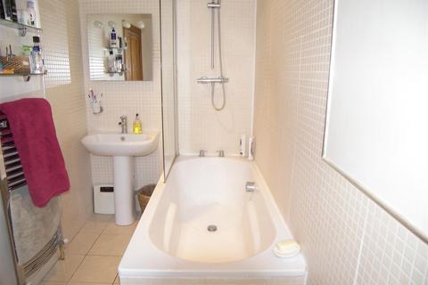 31 Frampton Road, Potters Bar, EN6 1JF