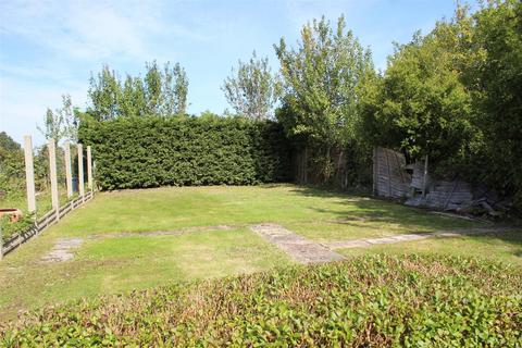 7 Dialmead, Ridge, Potters Bar, EN6 3LJ