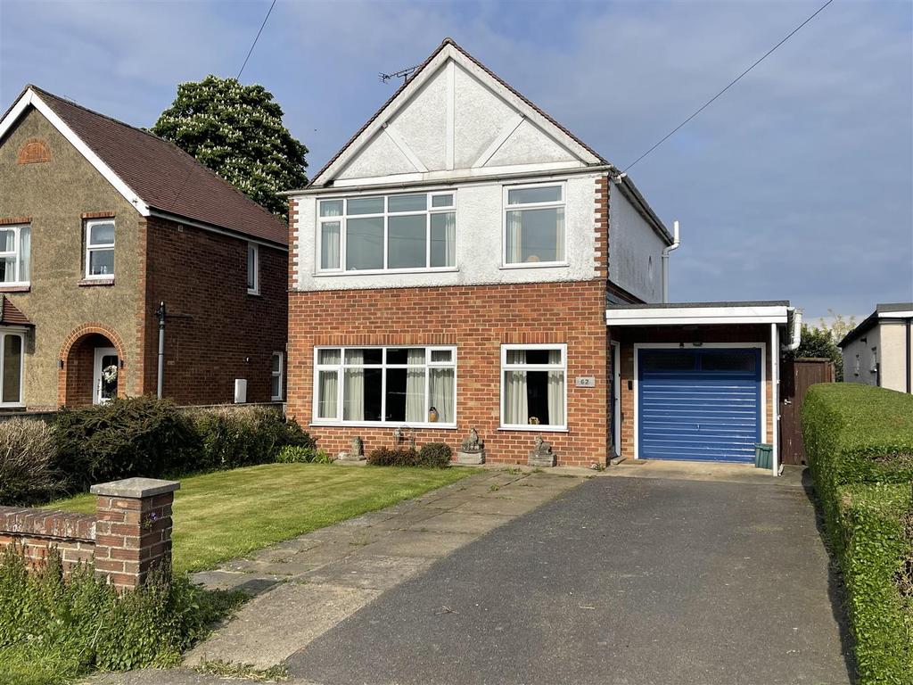 Boston Road South, Holbeach, Spalding 3 bed detached house for sale £