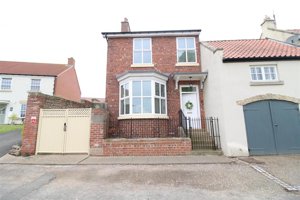 The Green, Aycliffe, Newton Aycliffe 3 bed end of terrace house for