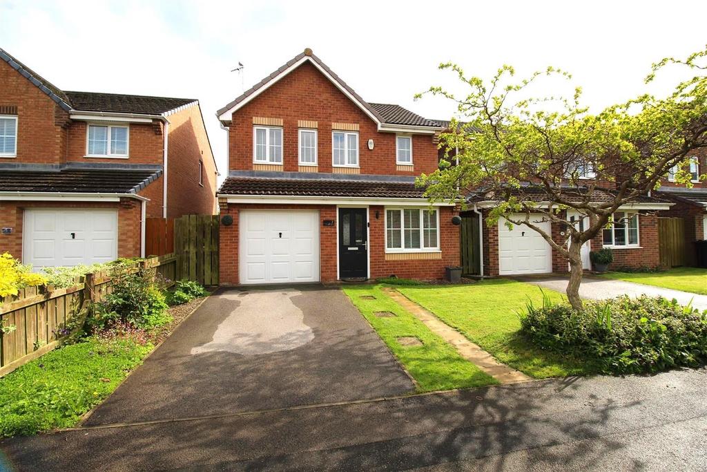 Lowther Drive, Darlington 3 bed detached house for sale £179,950