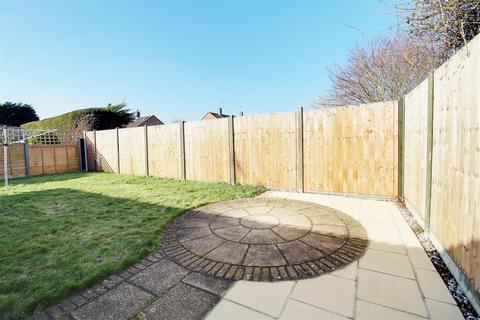 25 Alderman Close, Welham Green, Hatfield, AL9 7DS