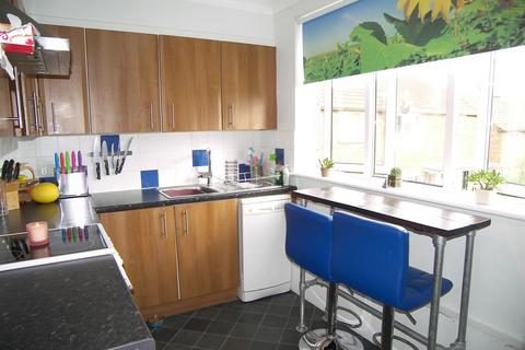 21 Highview Close, Potters Bar, EN6 5PF
