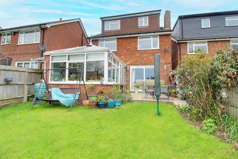 33 Suffolk Close, London Colney, St Albans, AL2 1DZ