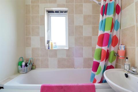 133 Brooklands Road, Hull, HU5 5AE