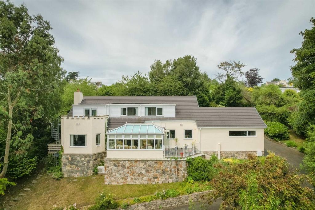 Bedw Arian, Glyn Garth, Menai Bridge 4 bed detached house for sale £