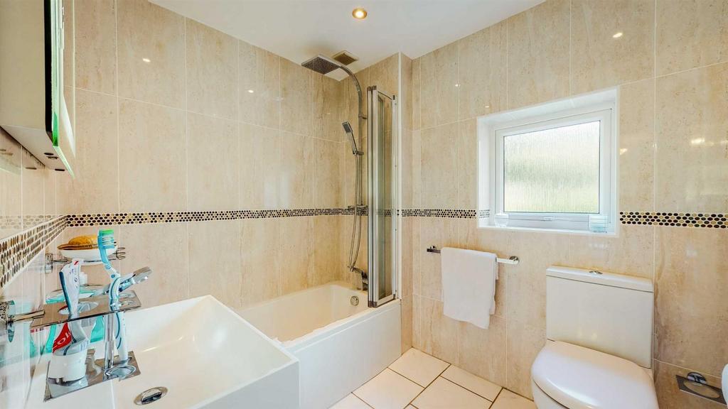 En-Suite Bathroom/WC