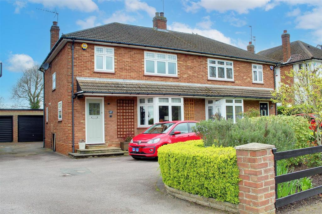 Bluebridge Road, Brookmans Park AL9 3 bed semidetached house for sale