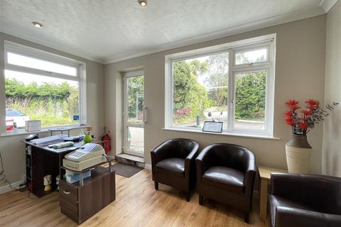 Carn View Forth Coth, Carnon Downs, Truro, TR3 6HH