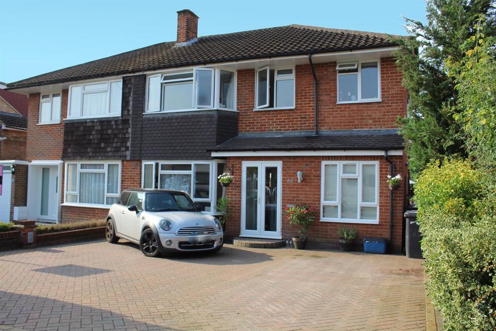 Torrington Drive, Potters Bar EN6 5 bed semidetached house £649,950