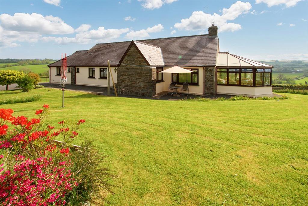 Glynarthen, Llandysul 3 bed property with land for sale £690,000