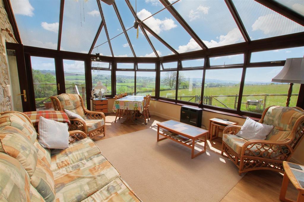 Glynarthen, Llandysul 3 bed property with land for sale £690,000