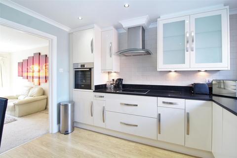 5, Glebe House School Lane, Essendon, Hatfield, AL9 6JR
