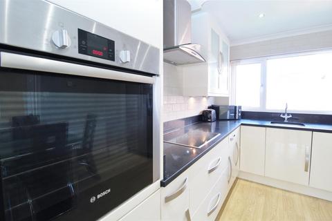 5, Glebe House School Lane, Essendon, Hatfield, AL9 6JR
