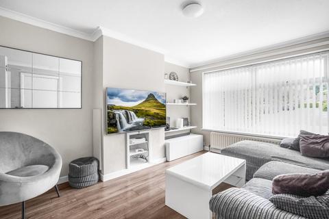 14 Barfield Mount, Leeds, LS17 8TG