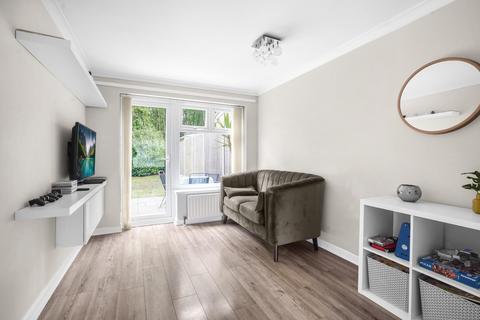 14 Barfield Mount, Leeds, LS17 8TG