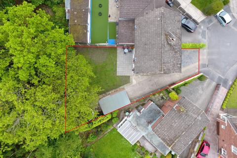 14 Barfield Mount, Leeds, LS17 8TG