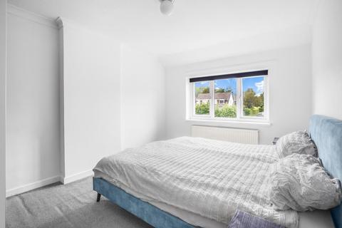 14 Barfield Mount, Leeds, LS17 8TG