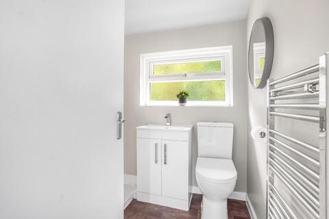 14 Barfield Mount, Leeds, LS17 8TG