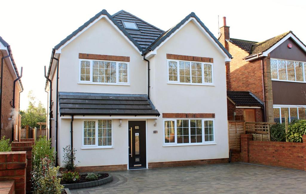 Upland Drive, Brookmans Park AL9 6 bed detached house £1,250,000