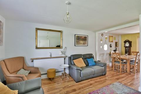 24 Greville Close, Welham Green, Hatfield, AL9 7ED