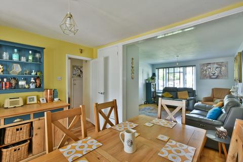 24 Greville Close, Welham Green, Hatfield, AL9 7ED