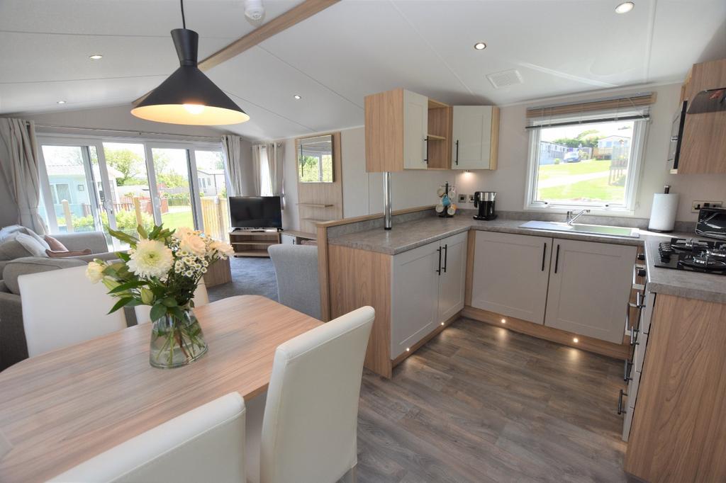 Kitchen Dining Area