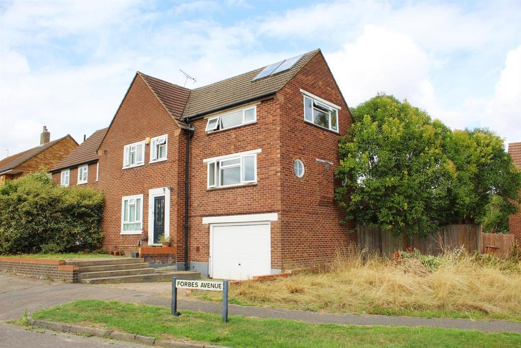 Forbes Avenue, Potters Bar EN6 4 bed semidetached house £675,000