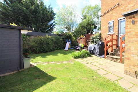 15 Kemble Close, Potters Bar, EN6 5EG