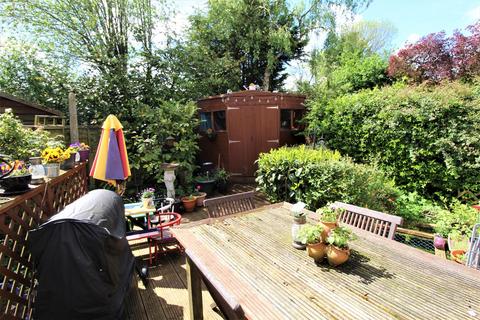 15 Kemble Close, Potters Bar, EN6 5EG