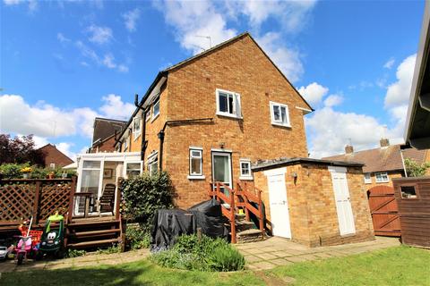 15 Kemble Close, Potters Bar, EN6 5EG