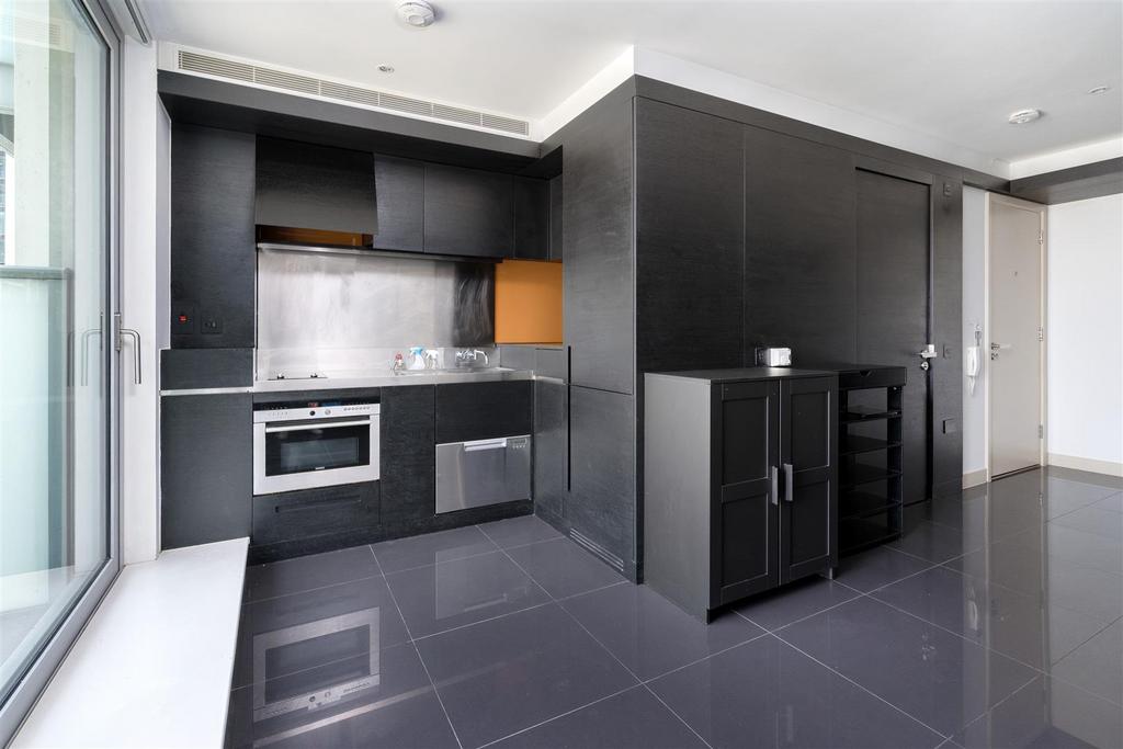 Apartment in London, St John's Estate, Isle of Dogs - View 5