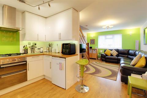 59 Nash Close, Welham Green, Hatfield, AL9 7NN
