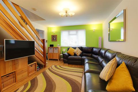 59 Nash Close, Welham Green, Hatfield, AL9 7NN
