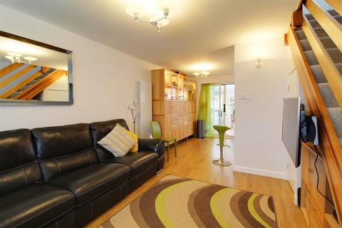 59 Nash Close, Welham Green, Hatfield, AL9 7NN