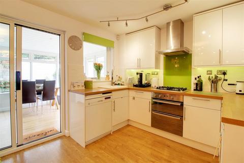 59 Nash Close, Welham Green, Hatfield, AL9 7NN