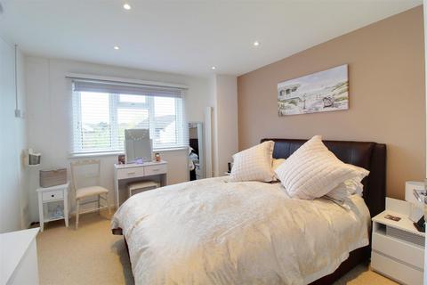 59 Nash Close, Welham Green, Hatfield, AL9 7NN