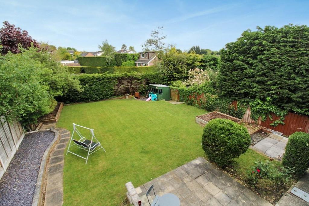 Well Lane, Danbury 4 bed detached house for sale £760,000