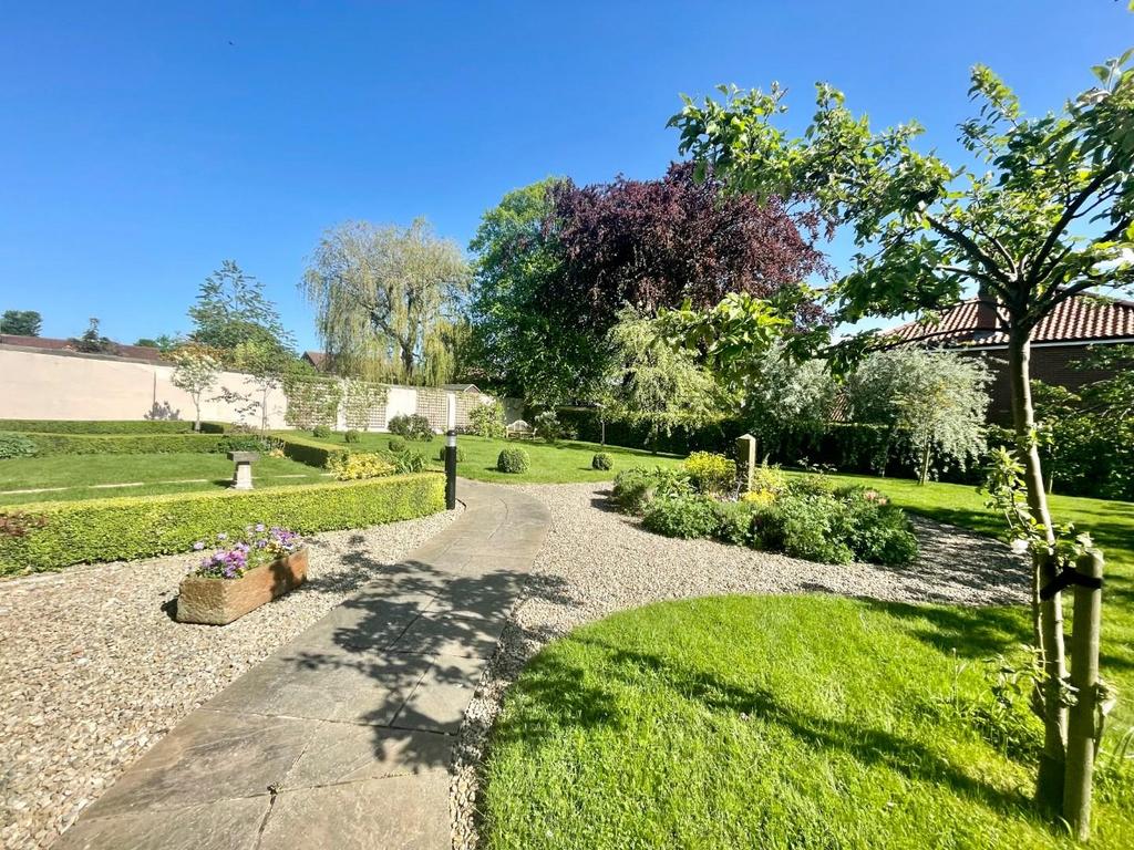 West End, Stokesley, Middlesbrough 2 bed apartment £230,000