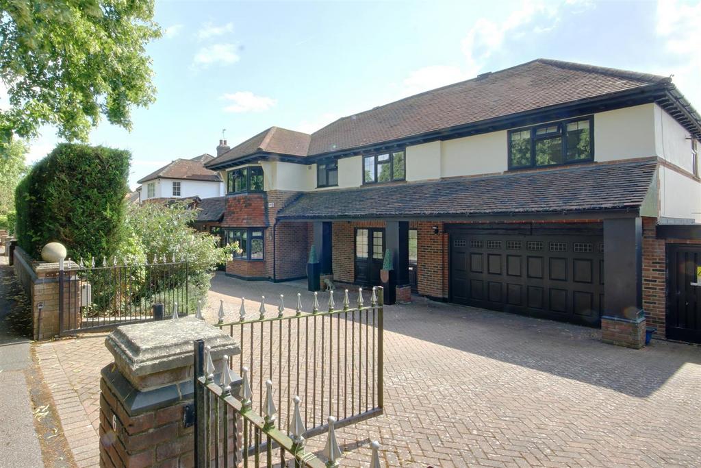The Avenue, Potters Bar EN6 5 bed detached house for sale £1,599,950