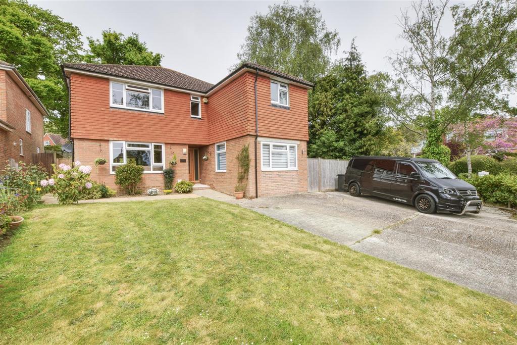 White Hill Drive, BexhillOnSea 4 bed detached house for sale £679,950