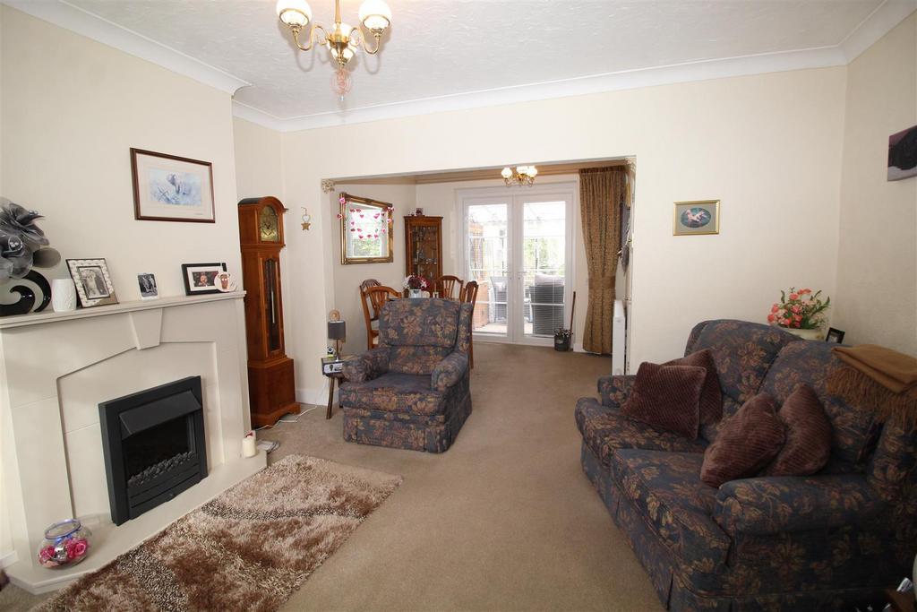 Deepdene, Potters Bar EN6 2 bed semi-detached house - £485,000