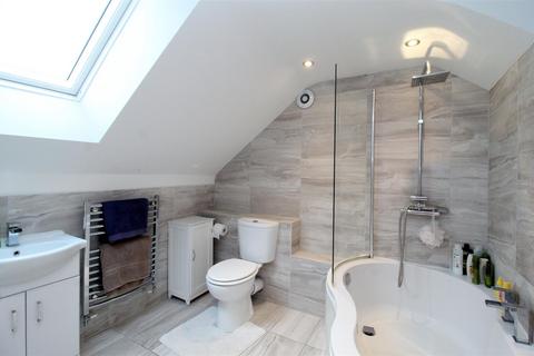 16 Skimpans Close, Welham Green, Hatfield, AL9 7PB