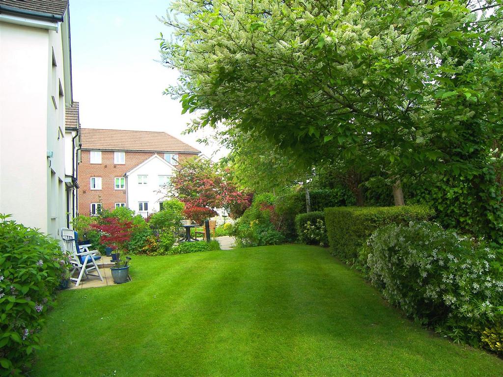 39 garden 1.JPG