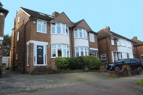 50 Deepdene, Potters Bar, EN6 3DE