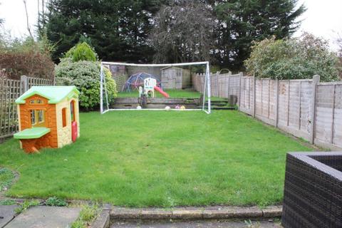 50 Deepdene, Potters Bar, EN6 3DE