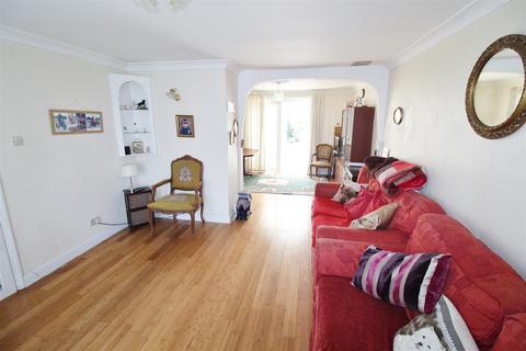 10 Greville Close, Welham Green, Hatfield, AL9 7ED