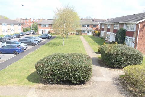 10 Greville Close, Welham Green, Hatfield, AL9 7ED