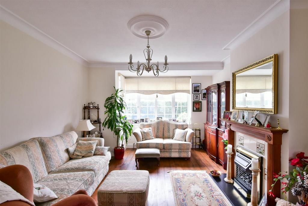Cotton Road, Potters Bar EN6 5 bed semidetached house £685,000